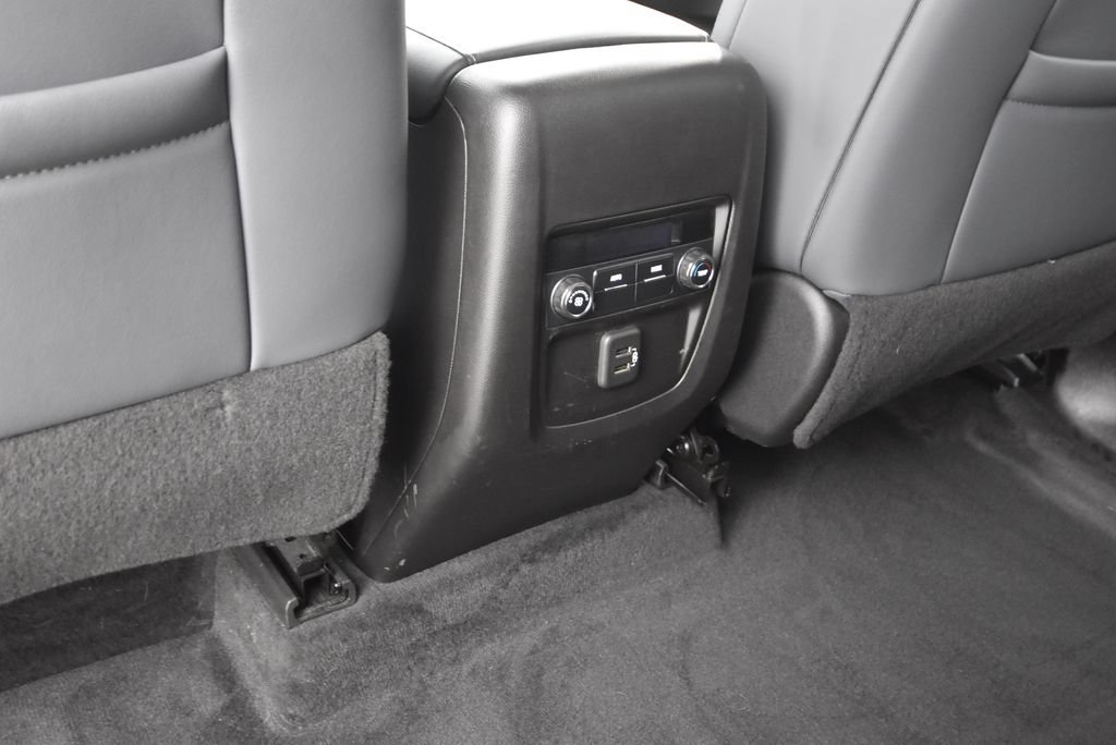 Used 2022 Buick Enclave Essence FWD image 28