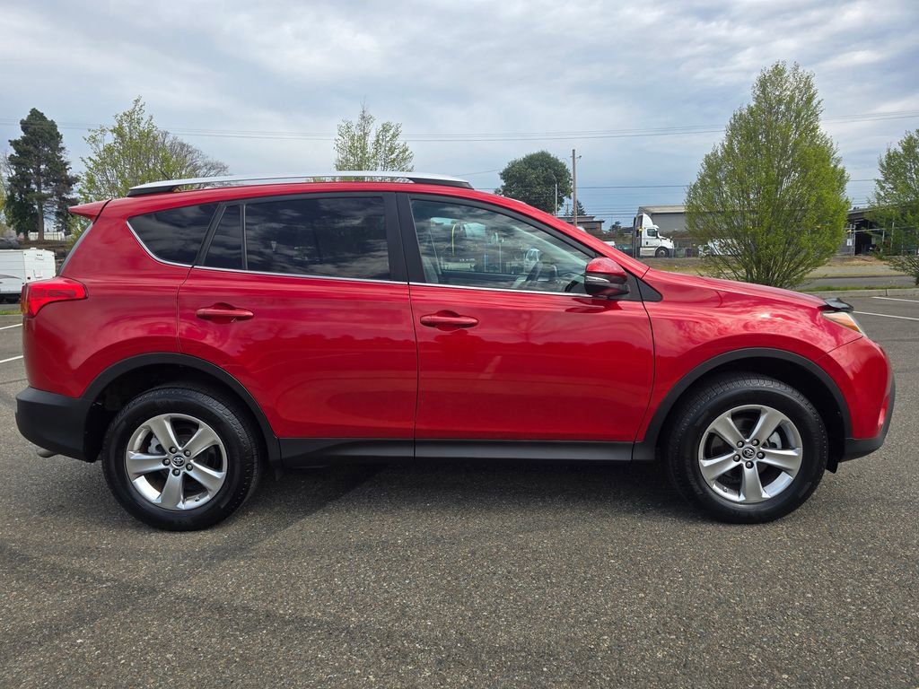 Used 2015 Toyota RAV4 XLE AWD/4WD image 6