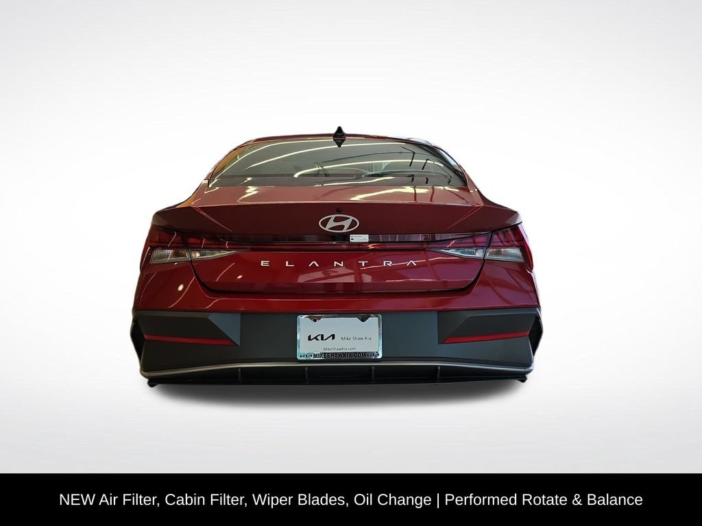 Used 2025 Hyundai Elantra SEL FWD image 5