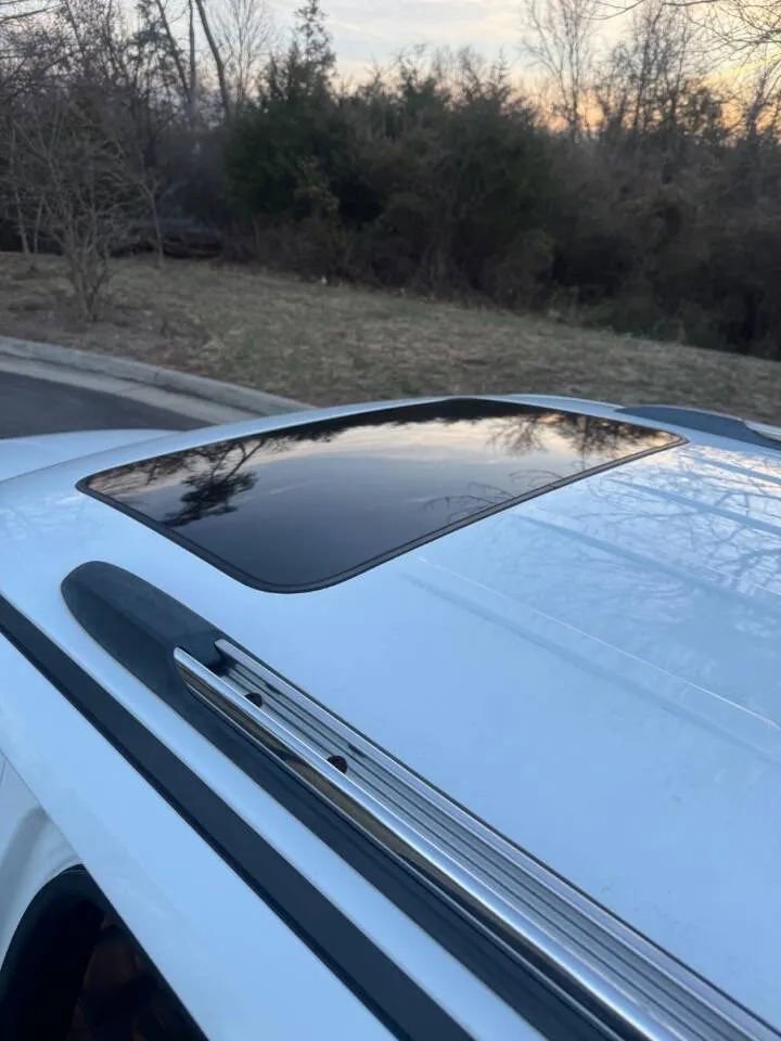 Used 2015 Jeep Grand Cherokee Limited image 21