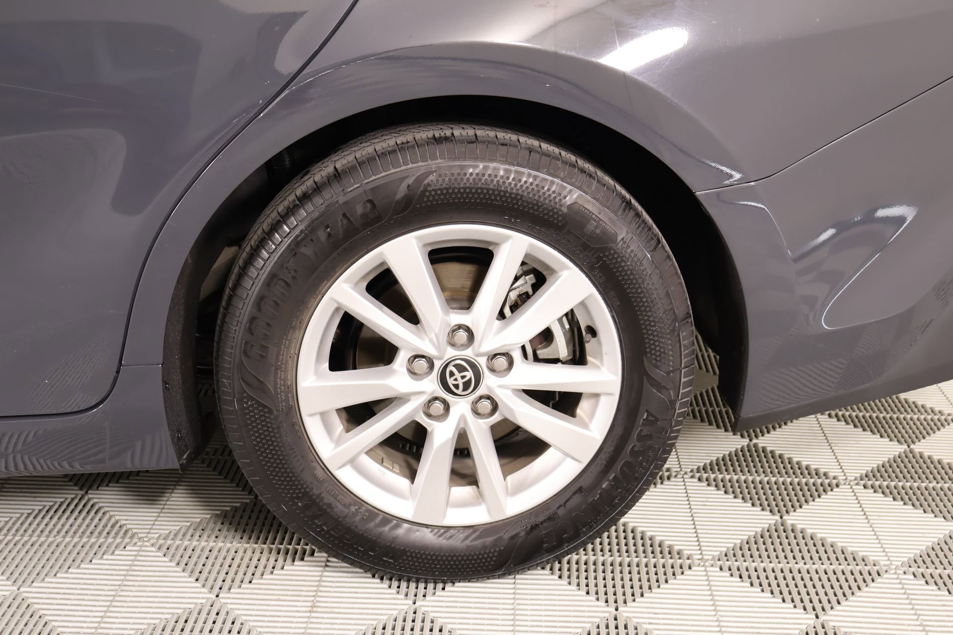 Used 2025 Toyota Camry LE FWD image 17