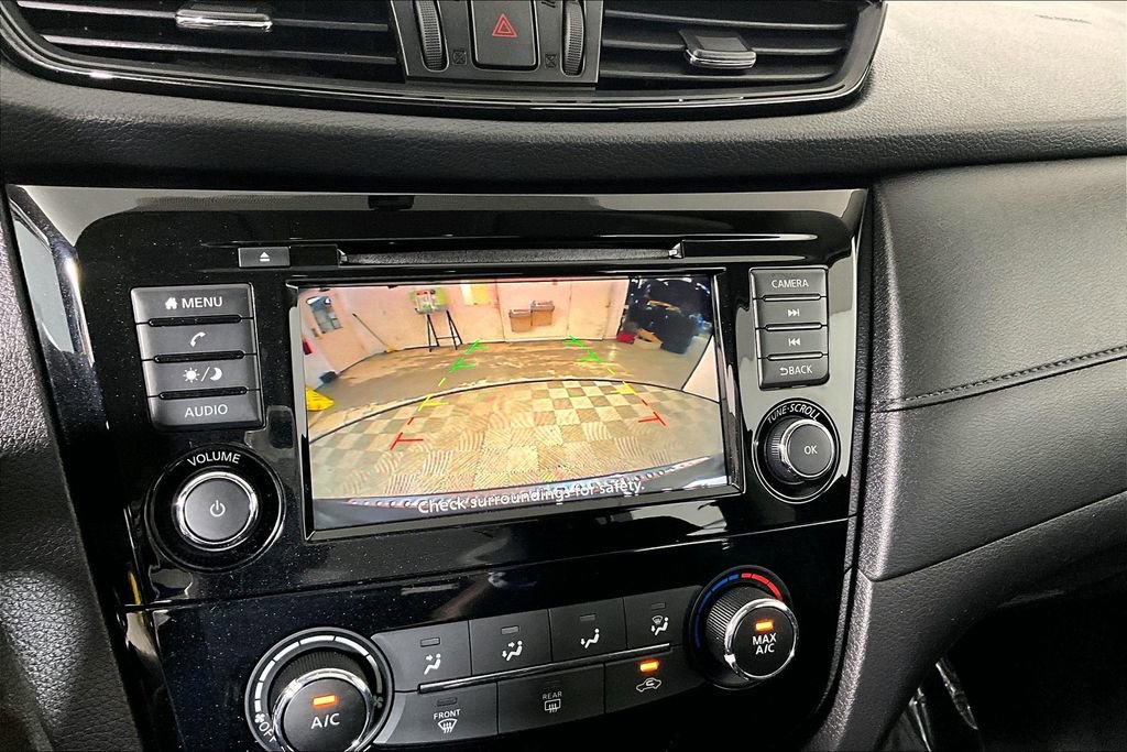 Used 2018 Nissan Rogue S image 21