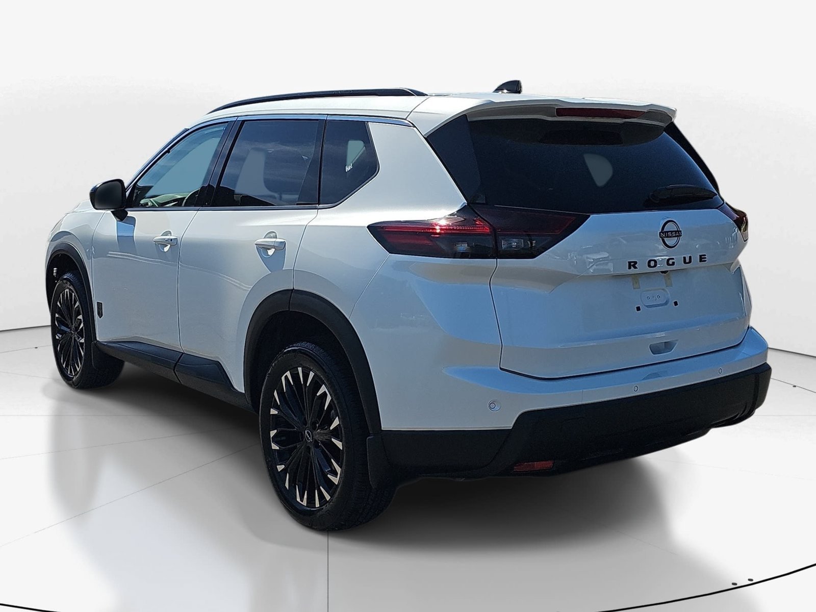 New 2027 Nissan Rogue Dark Armor FWD image 8