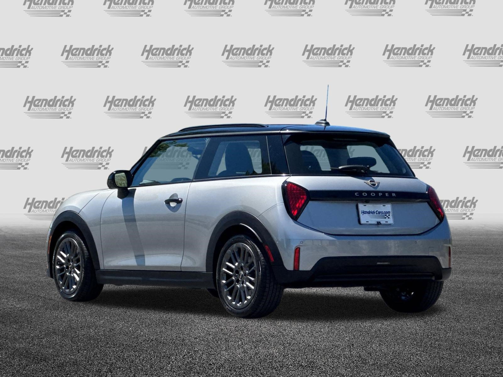 Used 2025 MINI Cooper 2-Door Hardtop FWD image 7