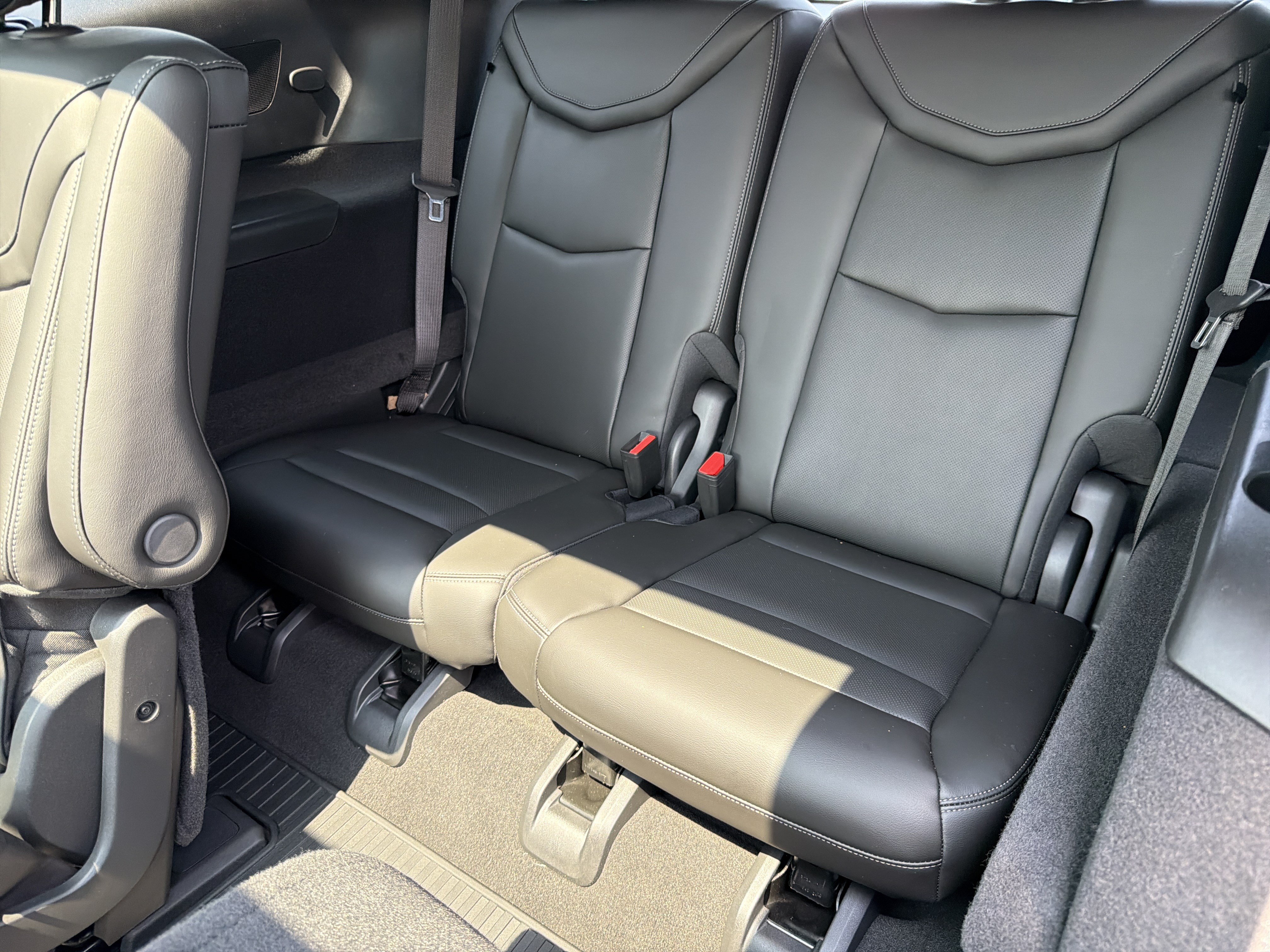 Certified 2025 Cadillac XT6 Premium Luxury FWD image 21