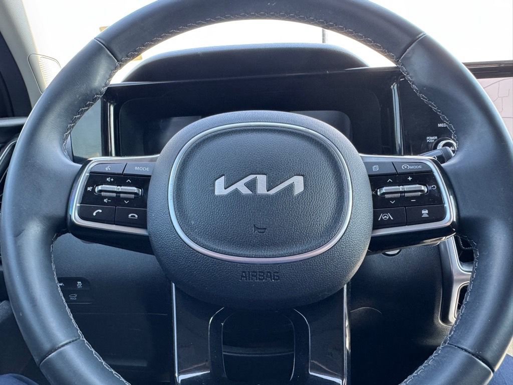 Used 2023 Kia Sorento EX image 18
