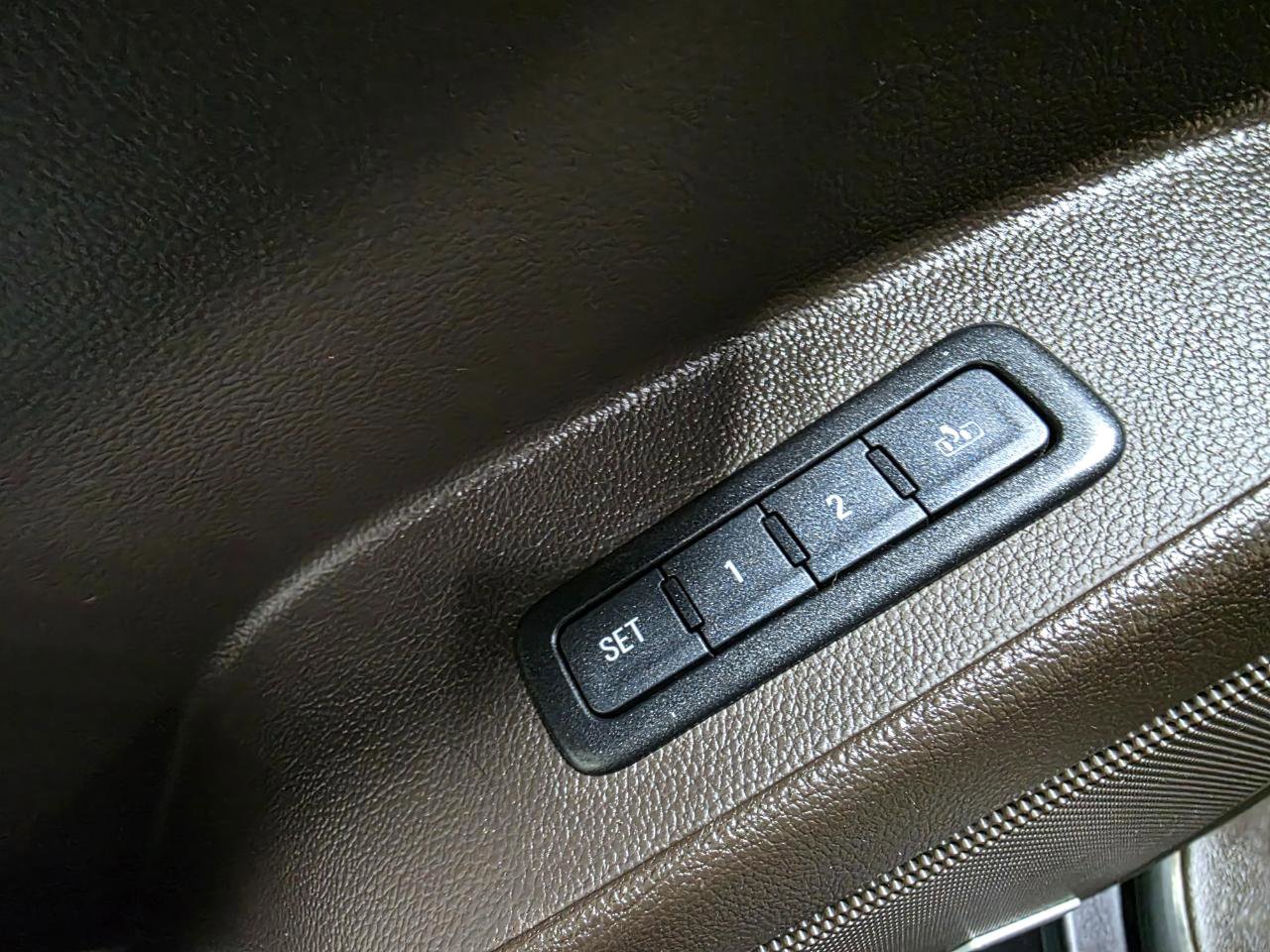 Used 2017 GMC Yukon Denali w/ Open Road Package image 33