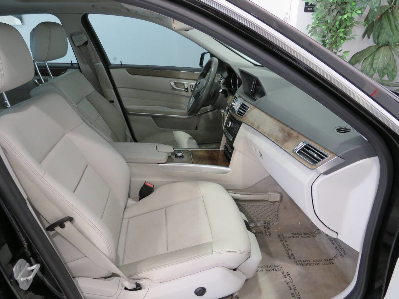 Used 2016 Mercedes-Benz E 350 Sedan w/ Premium Package image 11