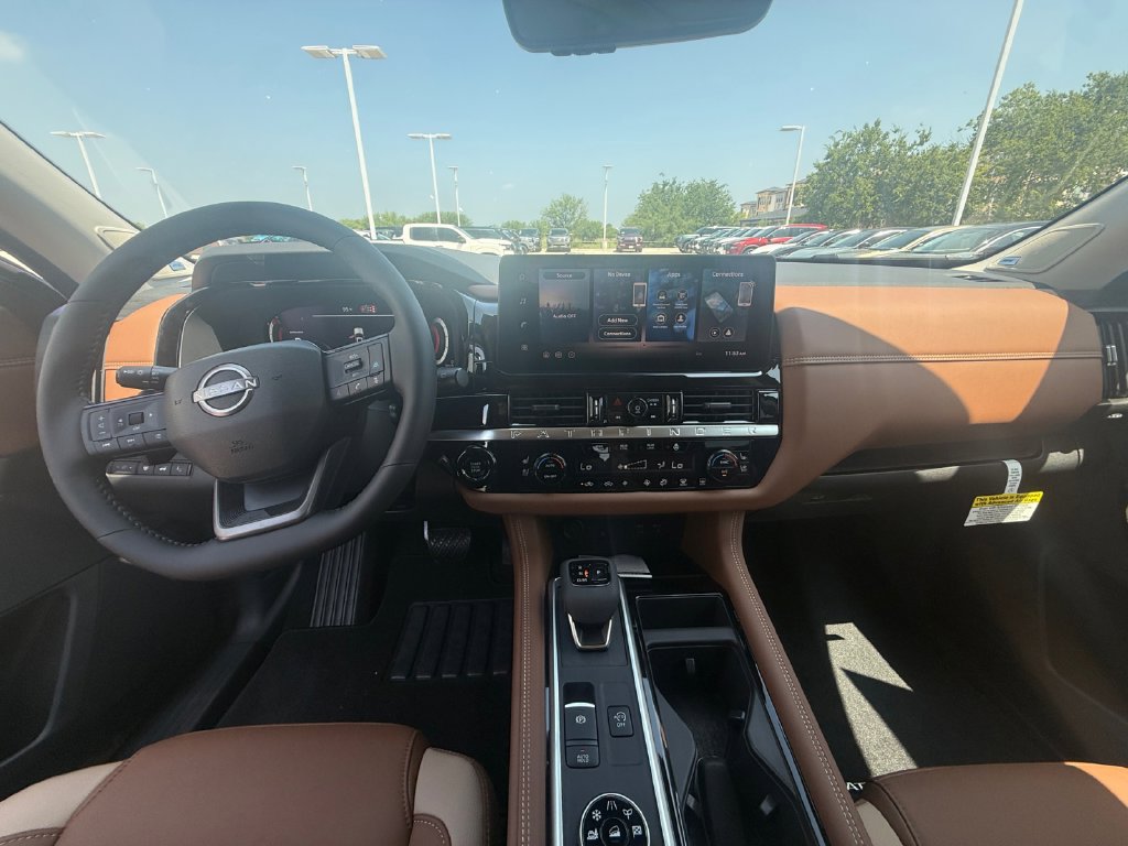 New 2026 Nissan Pathfinder Platinum AWD/4WD image 15