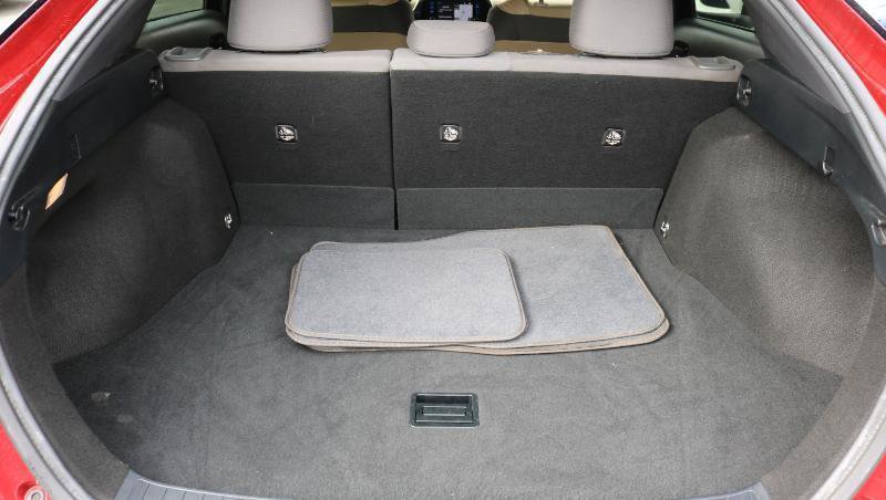 Used 2016 Toyota Prius Three w/ Advanced Technology Package image 20