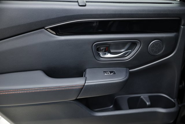 Used 2025 Honda Pilot TrailSport image 25