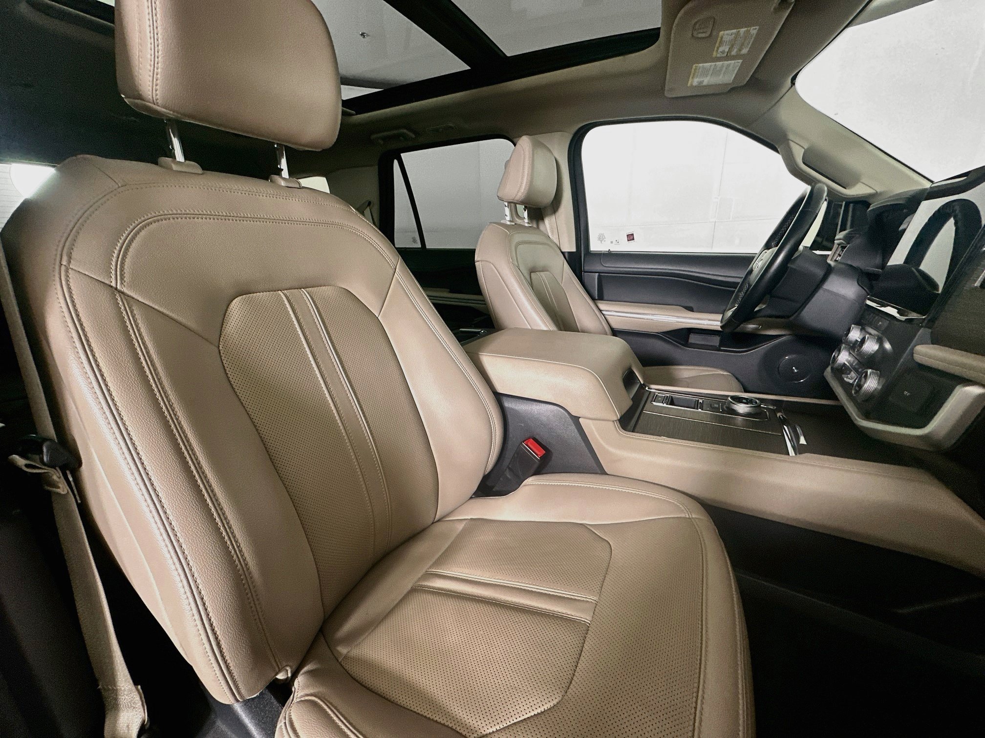 Used 2024 Ford Expedition Limited RWD image 34