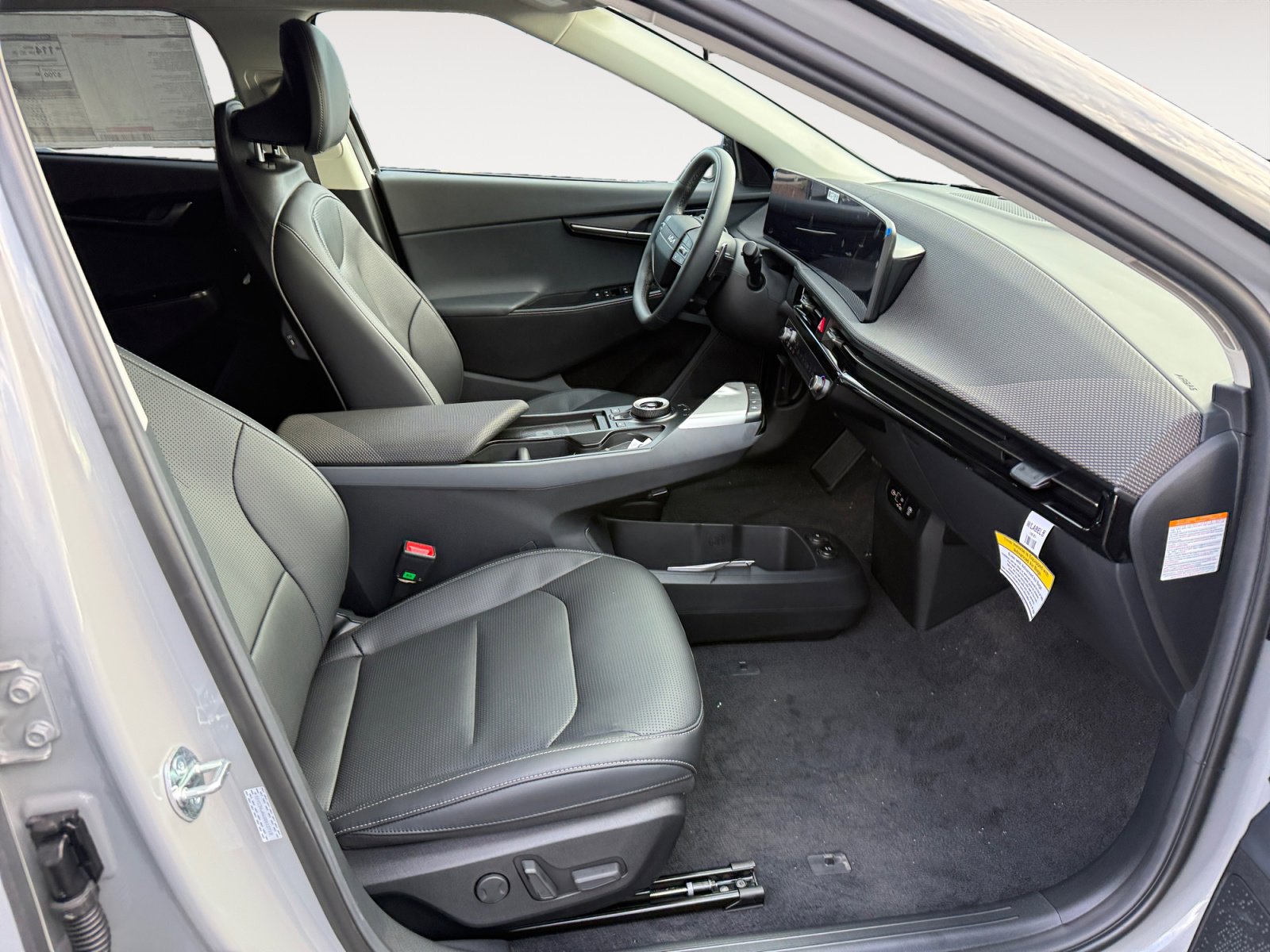 New 2025 Kia EV6 Wind image 19