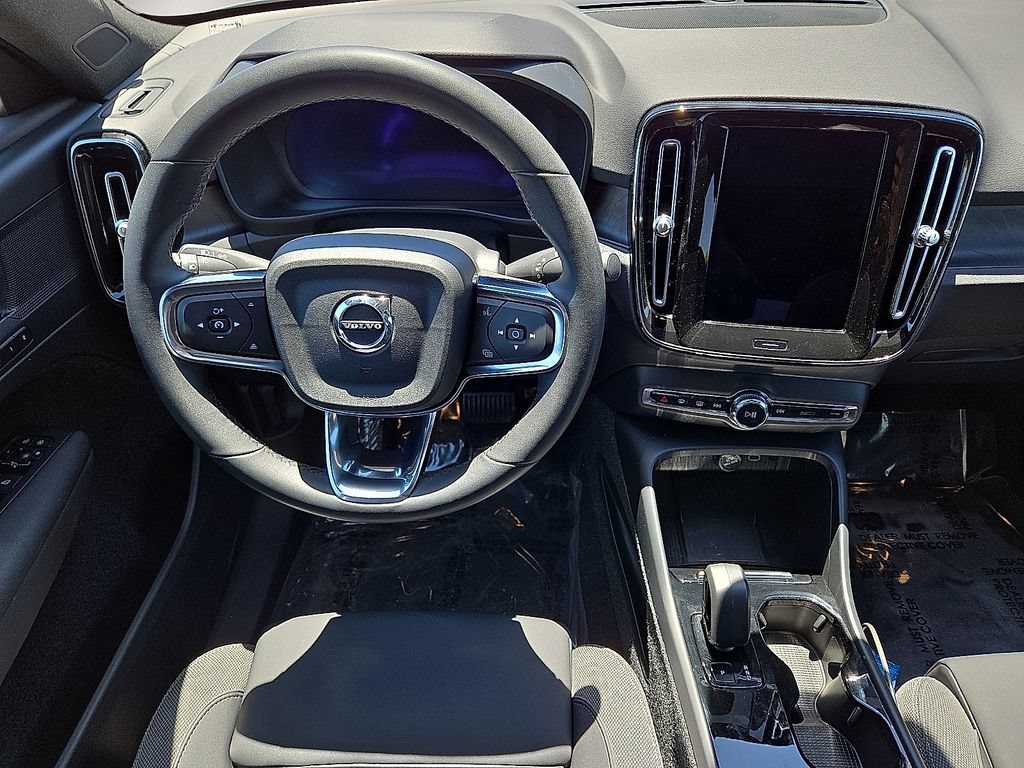 Certified 2023 Volvo C40 Recharge Core AWD/4WD image 18