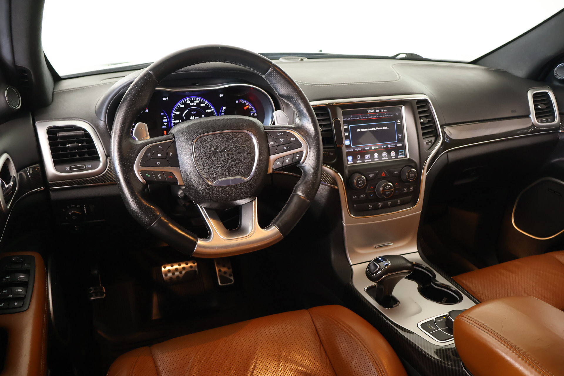 Used 2015 Jeep Grand Cherokee SRT w/ Luxury Group II AWD/4WD image 2