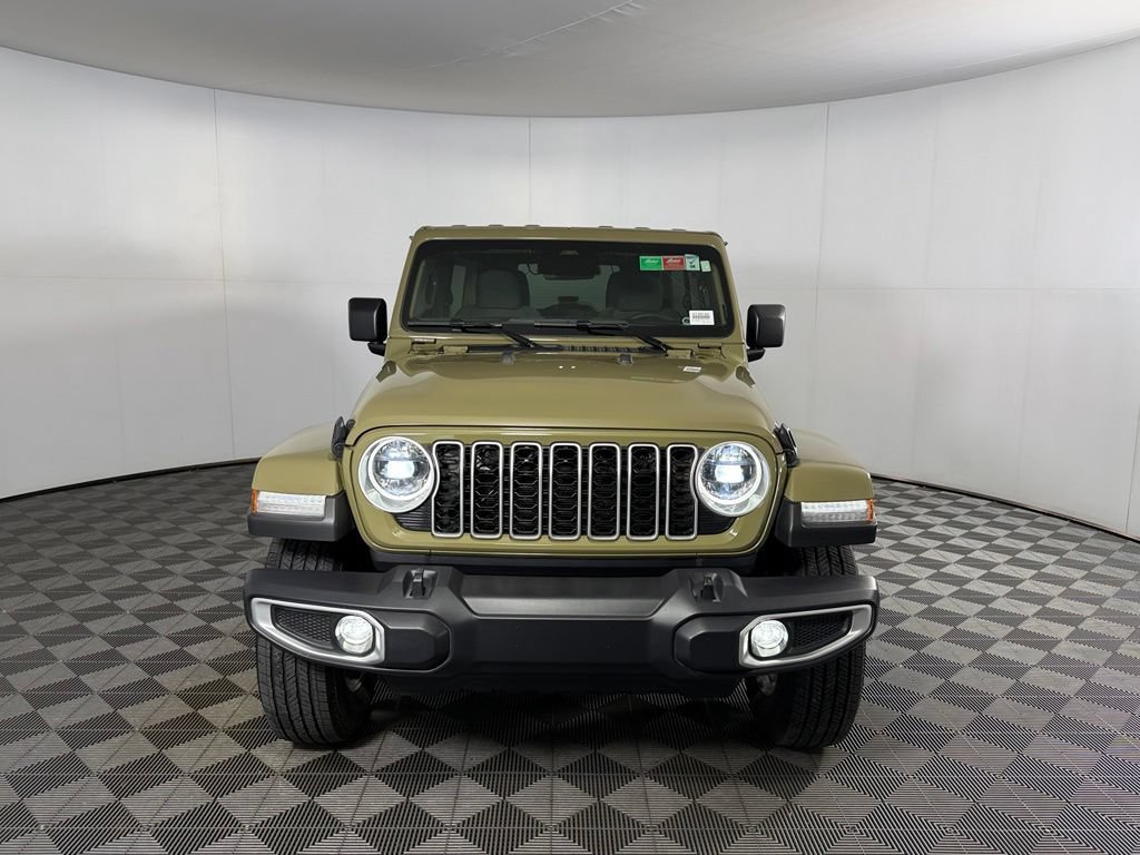 Used 2026 Jeep Wrangler Unlimited Sahara AWD/4WD image 2