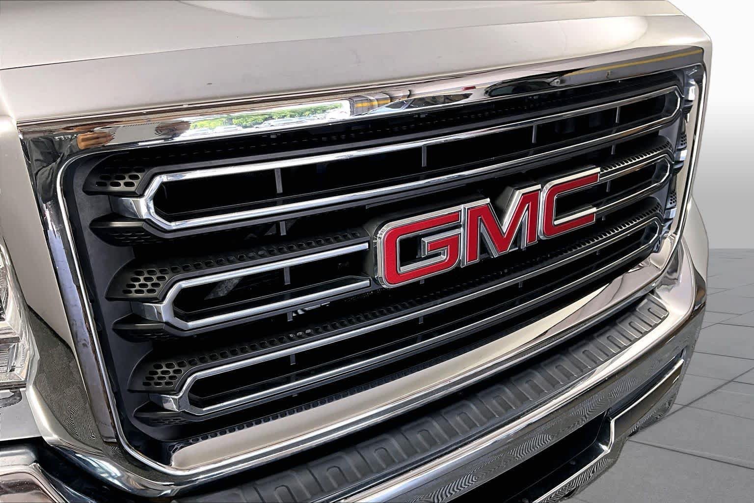 Used 2015 GMC Sierra 2500 SLT AWD/4WD image 29