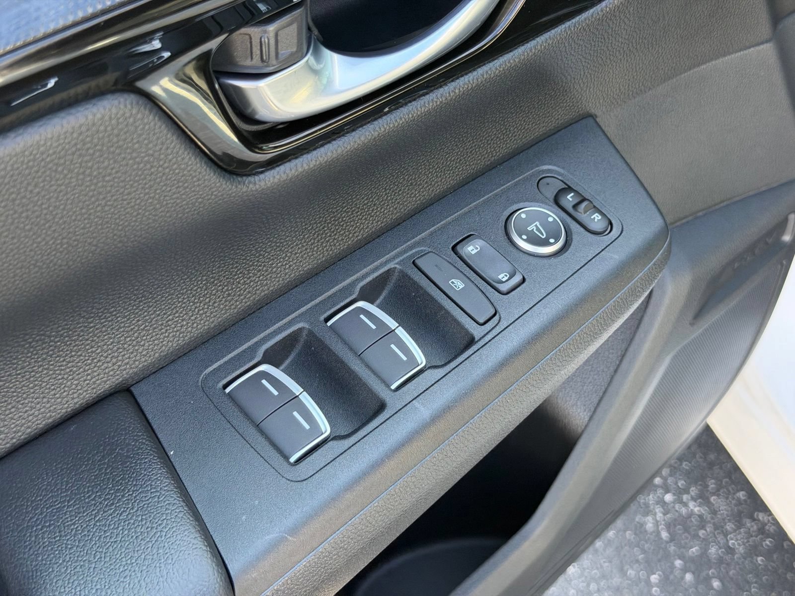Used 2026 Honda CR-V Sport Touring image 13