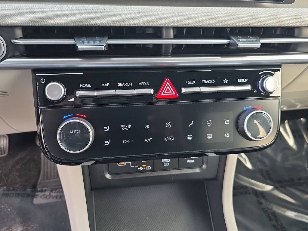 New 2025 Hyundai Tucson Limited image 29