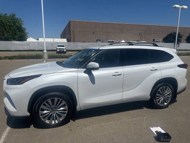 Used 2023 Toyota Highlander Platinum