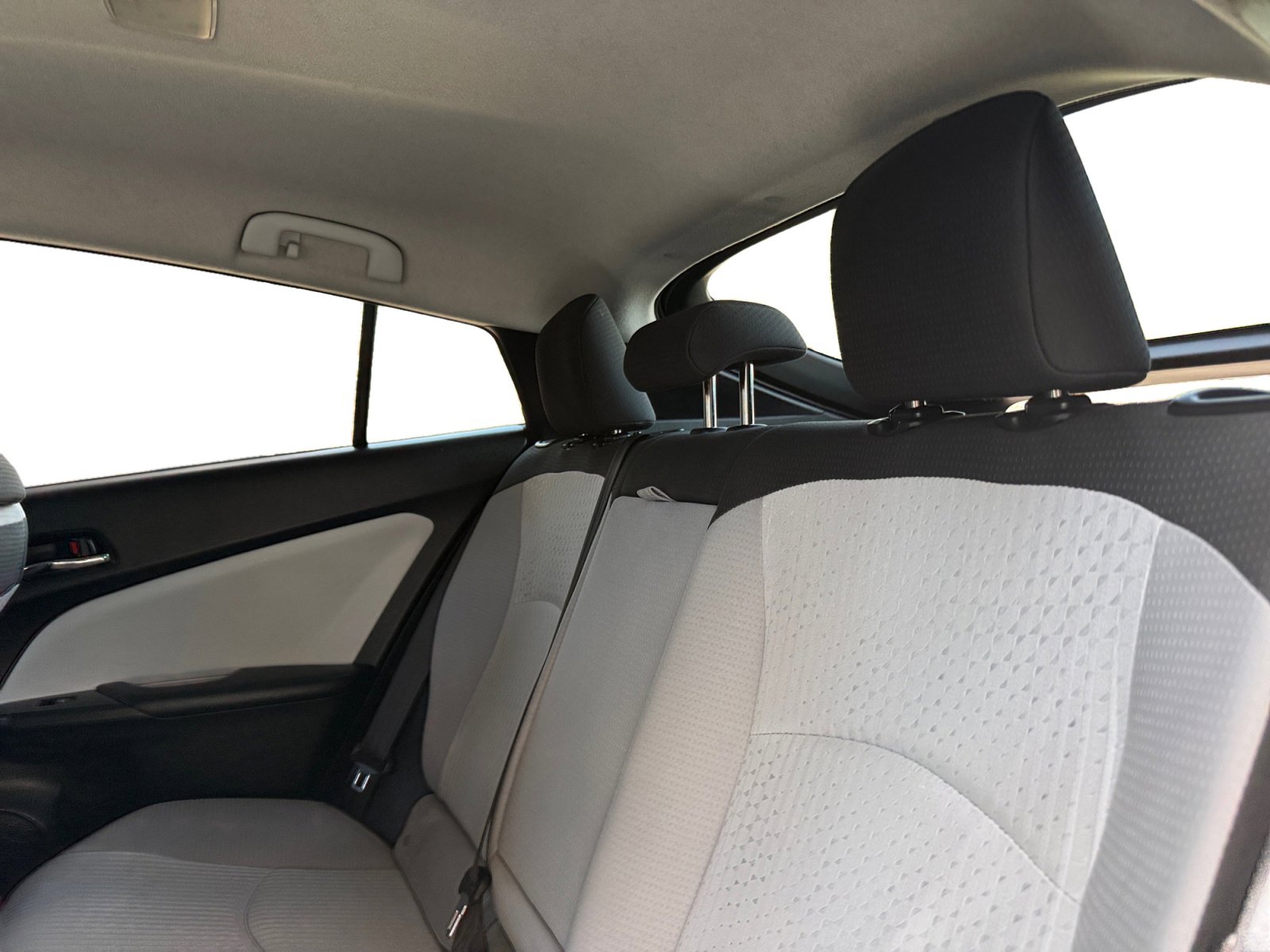 Used 2017 Toyota Prius Two FWD image 8