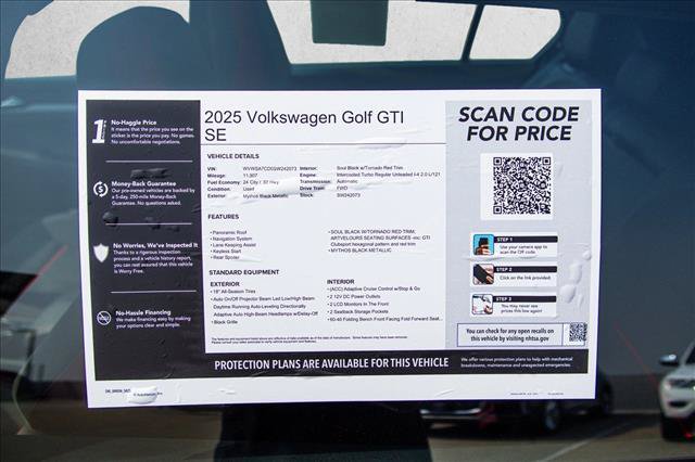 Used 2025 Volkswagen GTI SE FWD image 29