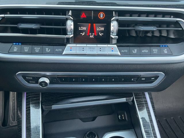 Used 2021 BMW X7 M50i AWD/4WD image 28