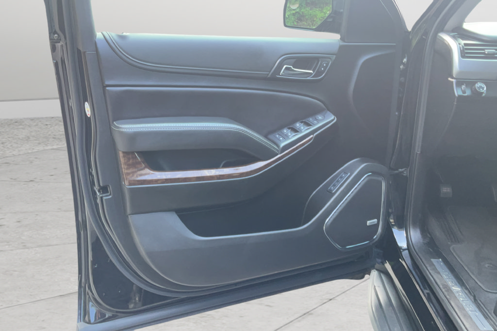 Used 2020 Chevrolet Tahoe LT w/ Max Trailering Package RWD image 10