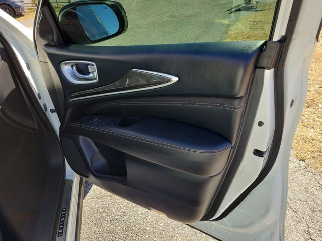 Used 2019 INFINITI QX60 Luxe w/ Essential Package image 37