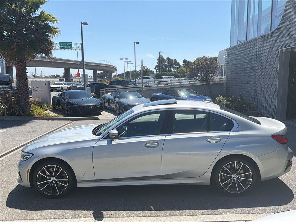 Used 2020 BMW 330i Sedan w/ Convenience Package RWD image 9