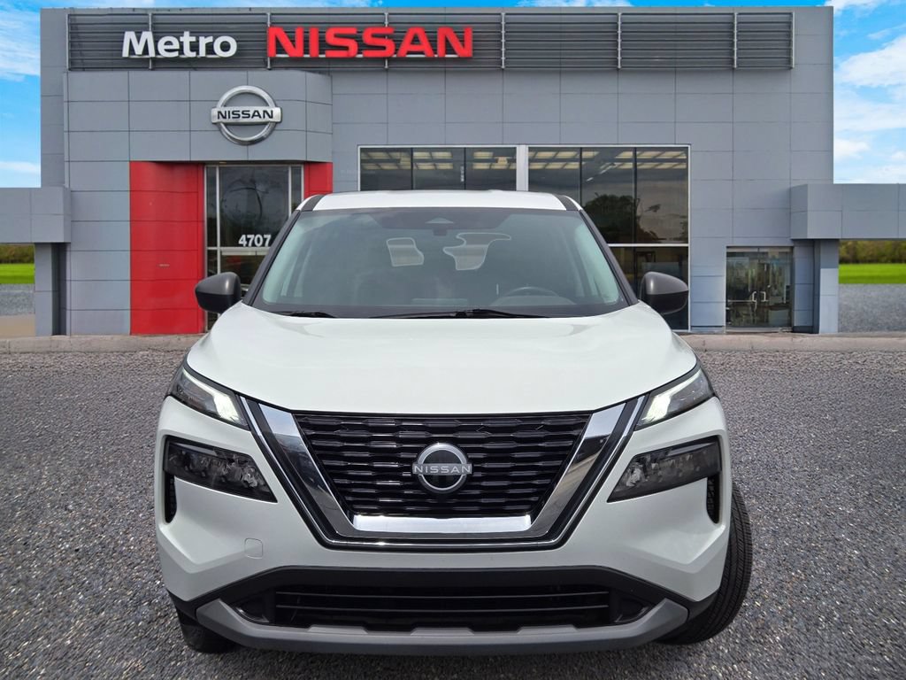Used 2023 Nissan Rogue S FWD image 2