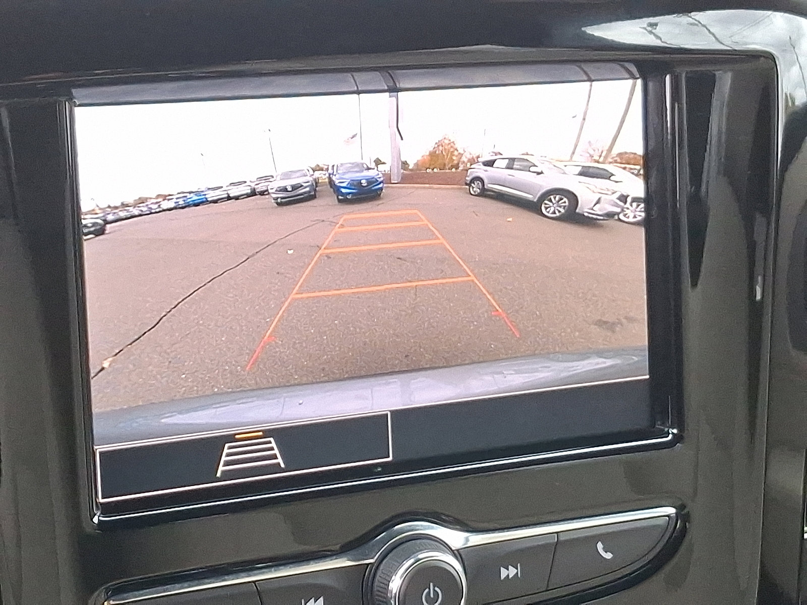 Used 2024 Chevrolet Traverse LS w/ Safety Package image 19