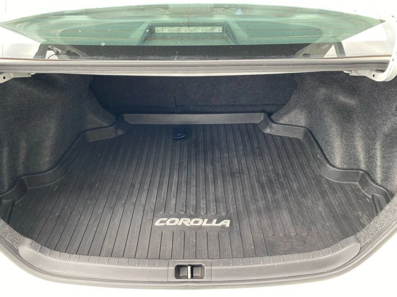 Used 2016 Toyota Corolla S image 23