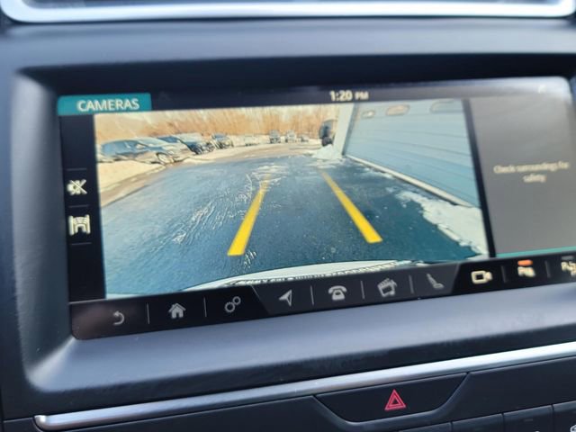 Used 2018 Jaguar E-PACE R-Dynamic SE image 36