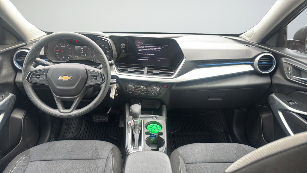 Used 2026 Chevrolet Trax LS FWD image 11