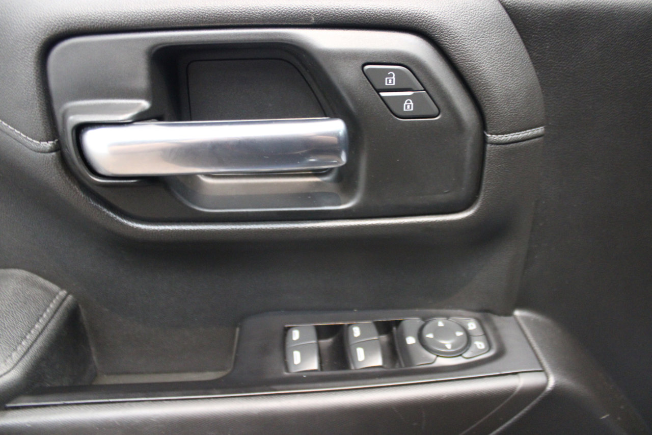 Used 2019 Chevrolet Silverado 1500 Custom Trail Boss w/ Custom Convenience Package image 13