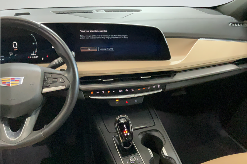 Certified 2024 Cadillac XT4 Luxury FWD image 16