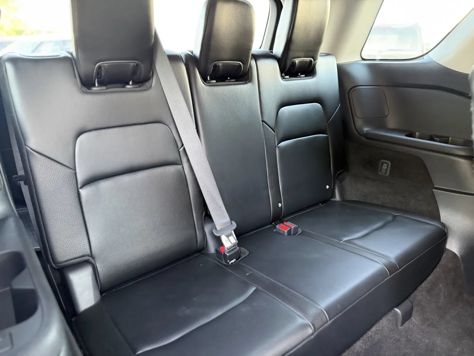 Used 2023 Nissan Pathfinder SL w/ Lighting Package (N92) AWD/4WD image 19