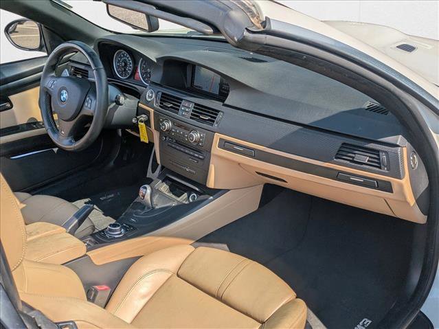Used 2013 BMW M3 Convertible image 17