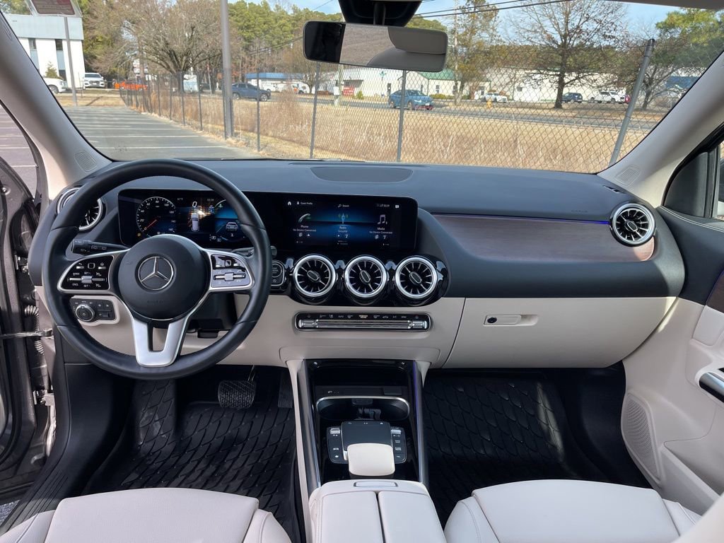 Used 2023 Mercedes-Benz GLA 250 4MATIC image 9