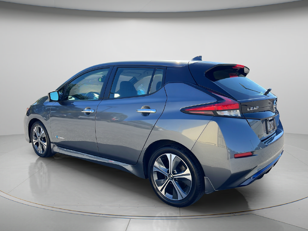 Used 2019 Nissan Leaf SV w/ SV Technology Package FWD image 5