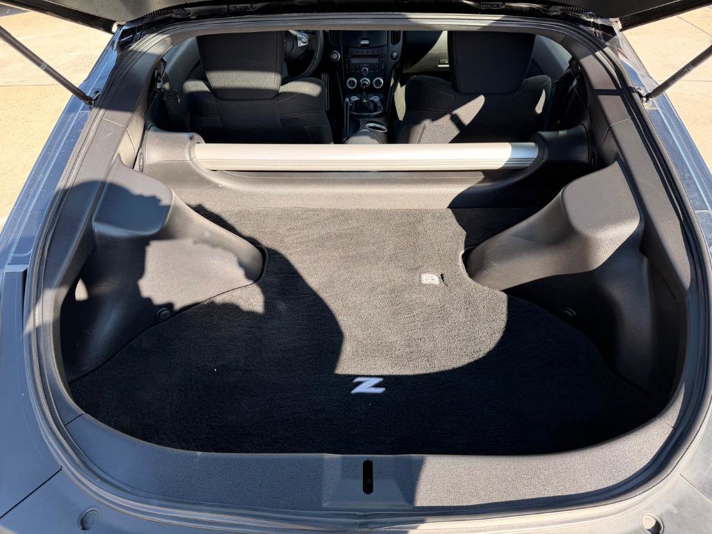 Used 2009 Nissan 370Z NISMO image 18