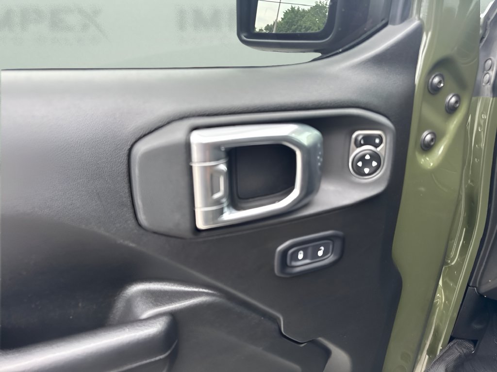 Used 2024 Jeep Wrangler Unlimited Sport AWD/4WD image 17