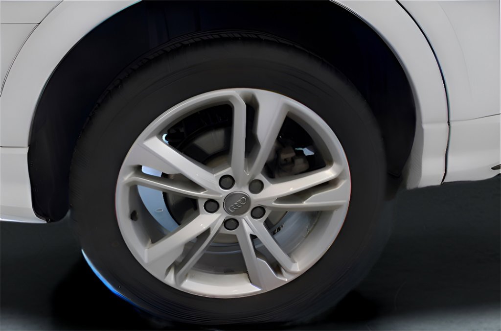 Used 2020 Audi Q3 2.0T Premium w/ Convenience Package image 9