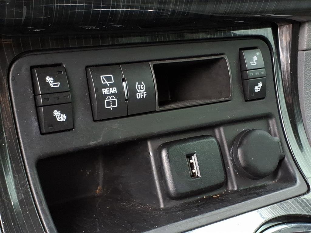 Used 2015 Chevrolet Traverse LT w/ Style and Technology Package FWD image 13