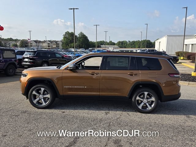 New 2026 Jeep Grand Cherokee L Limited RWD image 4