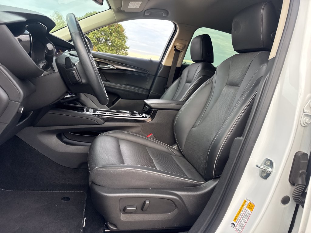 Used 2023 Buick Envision Essence FWD image 15