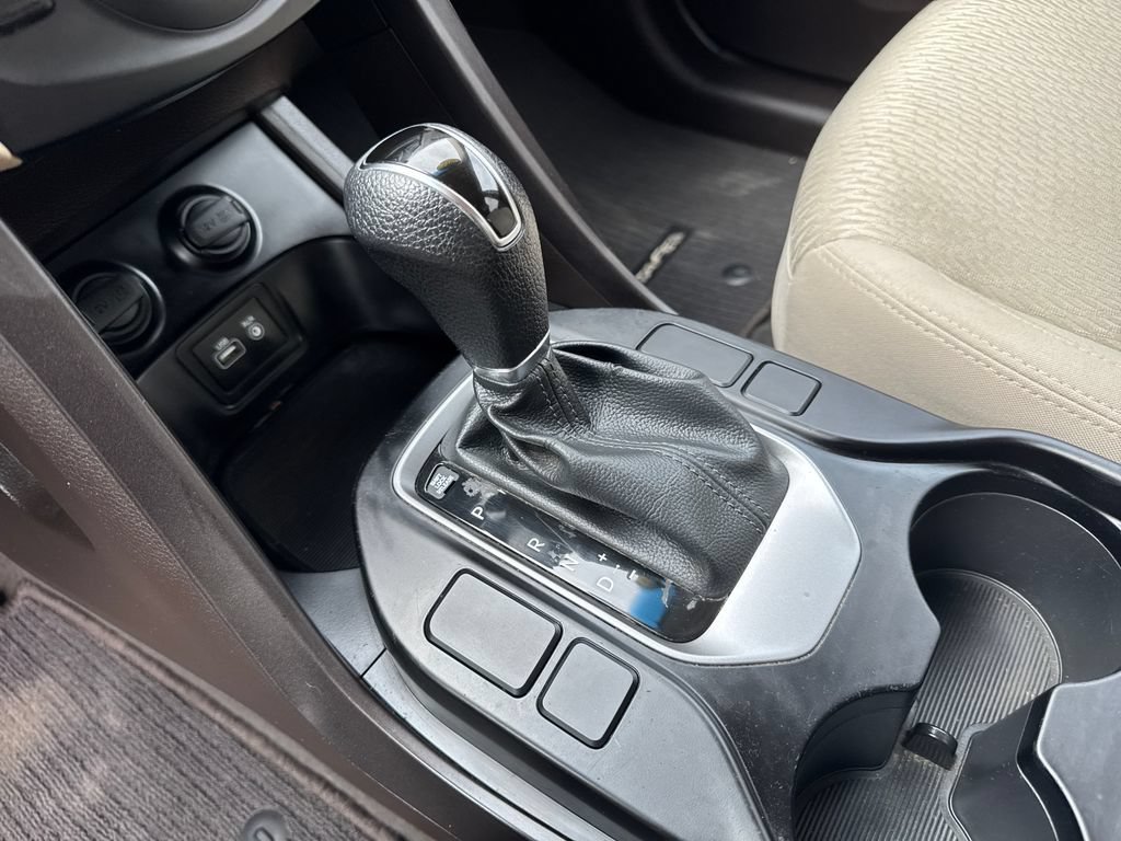 Used 2017 Hyundai Santa Fe Sport FWD image 23