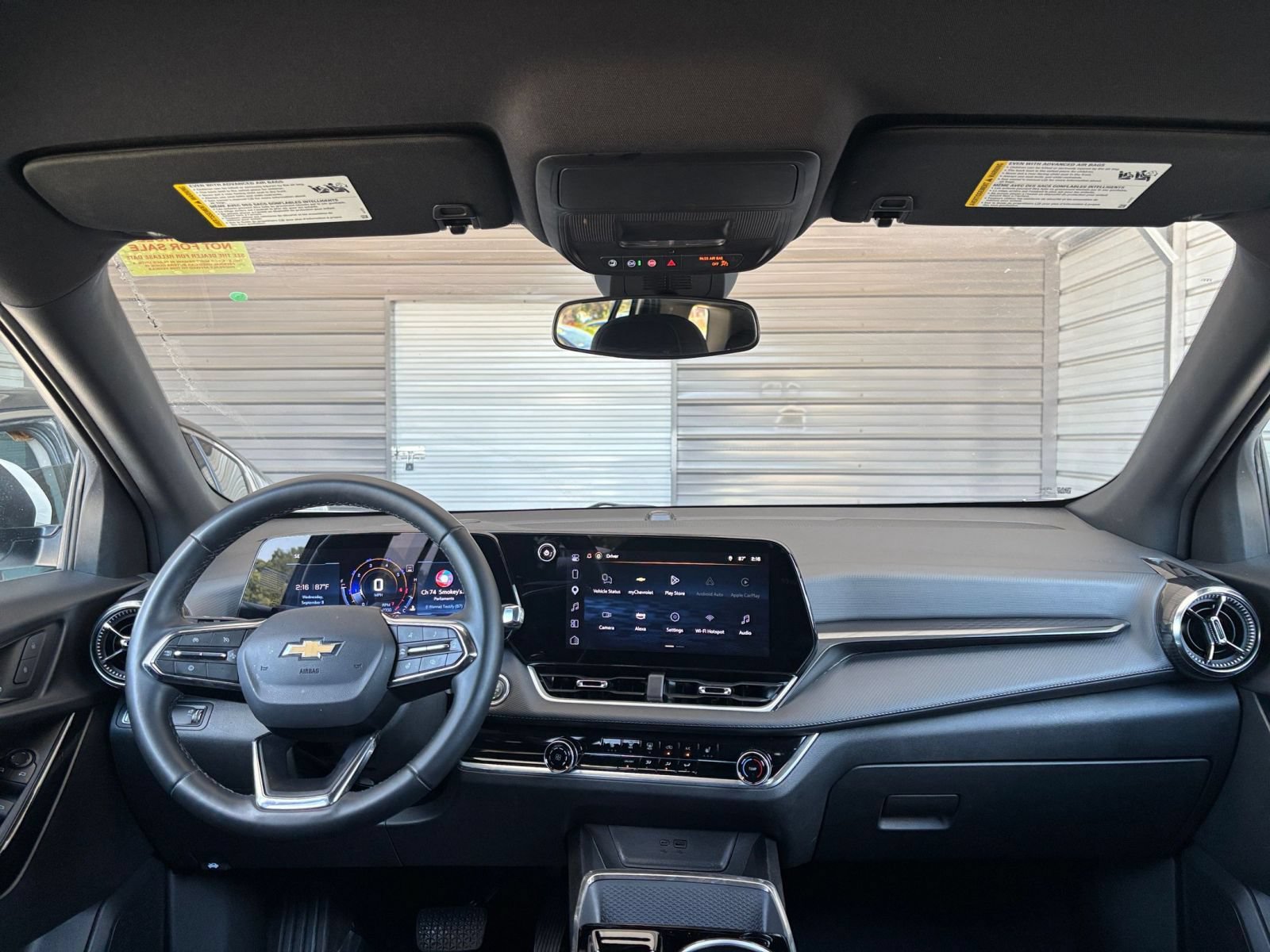 Used 2025 Chevrolet Equinox LT FWD image 32