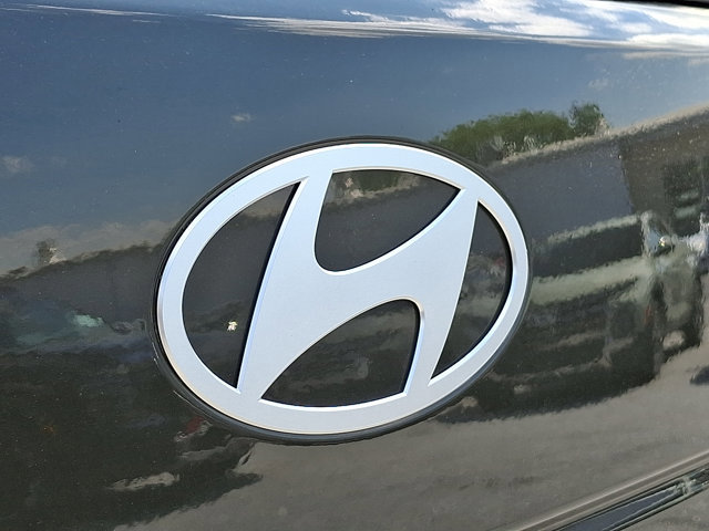 Used 2025 Hyundai Santa Fe Limited AWD/4WD image 29